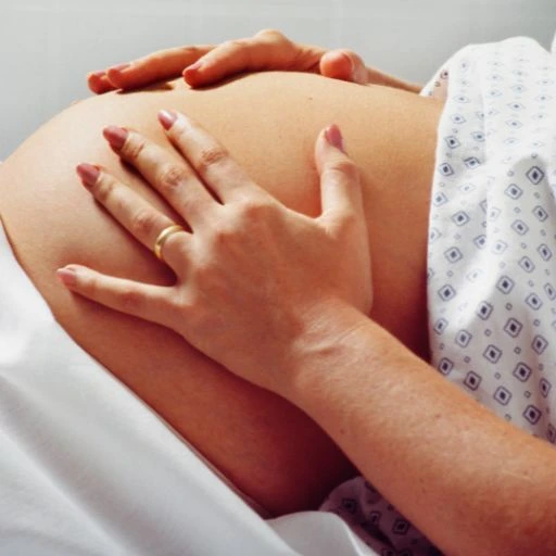 Oorzaken van zwangere pijn aan de rechterkant